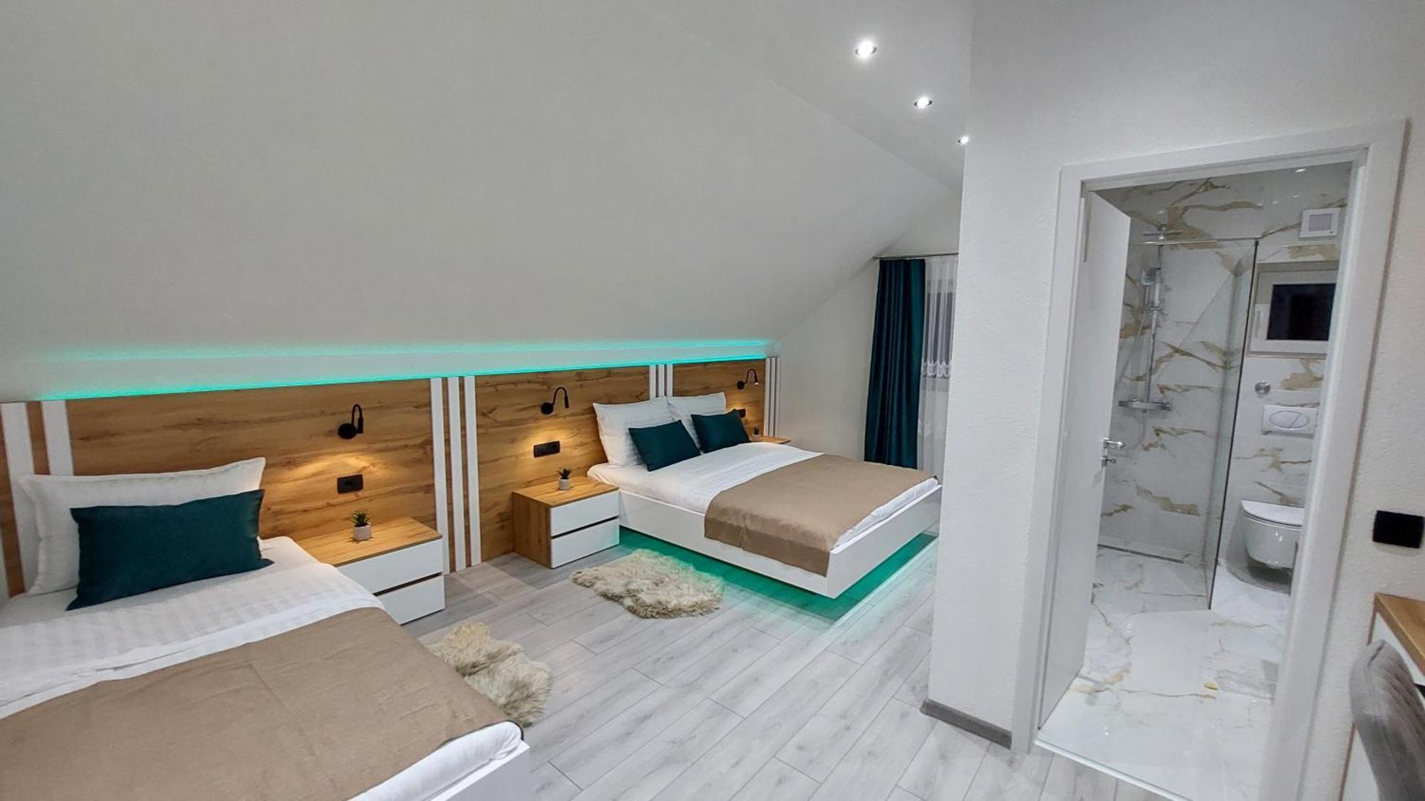Premier House By Rd Group Hotel Korenica Exterior photo